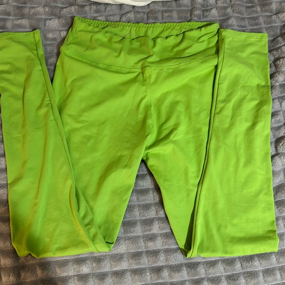 Bright green, Amazon leggings